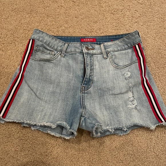 Guess shorts - Picture 2 of 4
